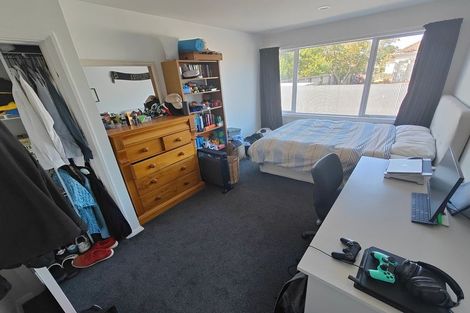 Photo of property in 13 Pitcairn Crescent, Bryndwr, Christchurch, 8053