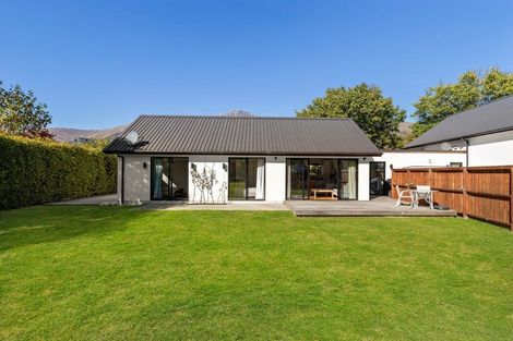 Photo of property in 13&13a Quarry Place, Lake Hayes, Queenstown, 9304