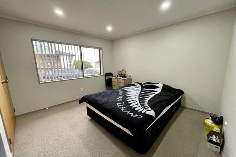 Photo of property in 2/27 Rata Street, New Lynn, Auckland, 0600