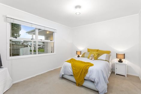 Photo of property in 1 Japonica Drive, Beach Haven, Auckland, 0626