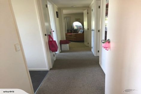 Photo of property in 35 Linwood Drive, Paraparaumu, 5032