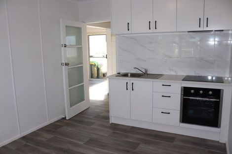 Photo of property in 9 Gibbs Road, Manurewa, Auckland, 2102