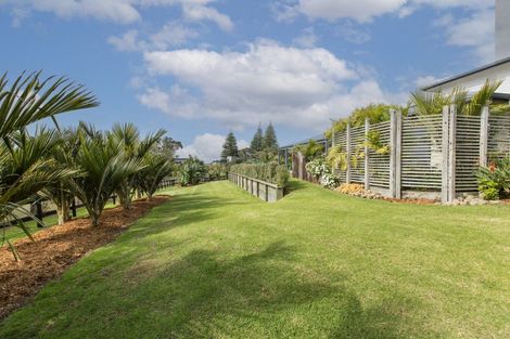 Photo of property in 36 Ripiro Drive, Baylys Beach, Dargaville, 0377