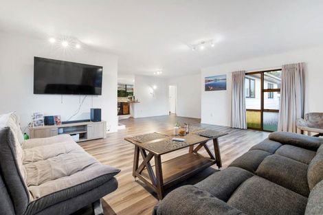Photo of property in 24 Resolute Way, Papakura, 2110