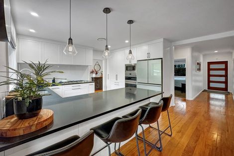 Photo of property in 45 Heretaunga Square, Silverstream, Upper Hutt, 5019