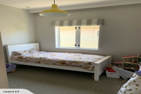 Photo of property in 16 Burnham Street, Seatoun, Wellington, 6022