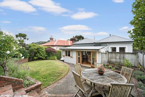 Photo of property in 9 Farm Road, Northland, Wellington, 6012