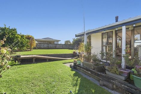Photo of property in 5 Camellia Avenue, Bell Block, New Plymouth, 4312