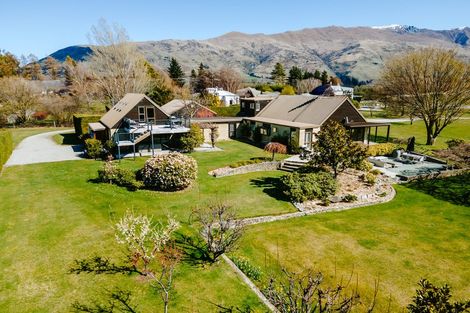 Photo of property in 86 Golf Course Road, Wanaka, 9305