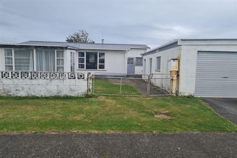 Photo of property in 19 Rimu Street, Hawera, 4610