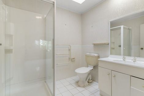 Photo of property in 7 Sandpiper Grove, Unsworth Heights, Auckland, 0632