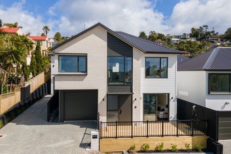 Photo of property in 1a Adelie Place, Murrays Bay, Auckland, 0630