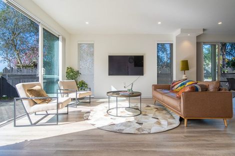 Photo of property in 335a East Coast Road, Mairangi Bay, Auckland, 0630