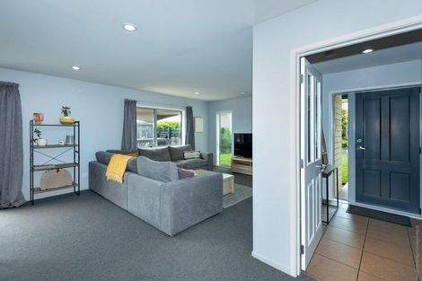 Photo of property in 33 Champagne Avenue, Yaldhurst, Christchurch, 8042