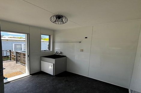 Photo of property in 31 Cumberland Street, Merrilands, New Plymouth, 4312
