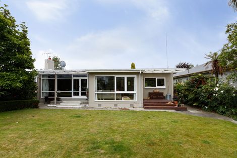 Photo of property in 19 Sheffield Street, Awapuni, Palmerston North, 4412