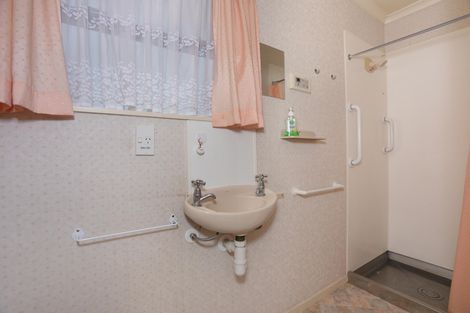 Photo of property in 28 Parnell Heights Drive, Kelvin Grove, Palmerston North, 4414