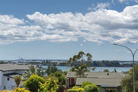 Photo of property in 27 Claremont Terrace, Otumoetai, Tauranga, 3110