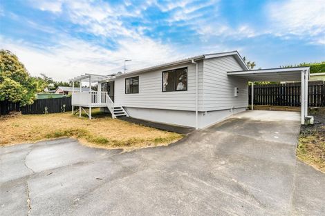 Photo of property in 2/11 Brookfield Road, Te Atatu Peninsula, Auckland, 0610