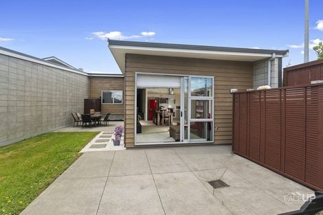Photo of property in 26 Station Street, Hobsonville, Auckland, 0616