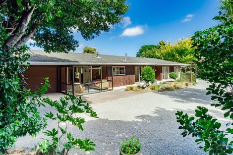 Photo of property in 9 Iti Grove, Waikanae, 5036