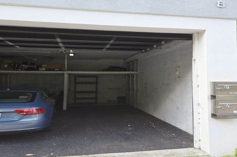 Photo of property in 4/8 Governor Road, Northland, Wellington, 6012