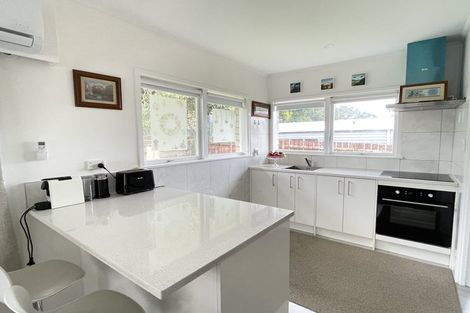 Photo of property in 42 Cheval Drive, Totara Vale, Auckland, 0629