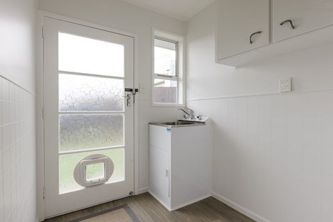 Photo of property in 18 Captain Scott Road, Glen Eden, Auckland, 0602