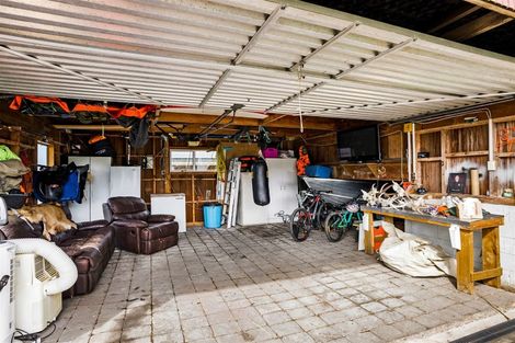 Photo of property in 4 Towra Place, Botany Downs, Auckland, 2010