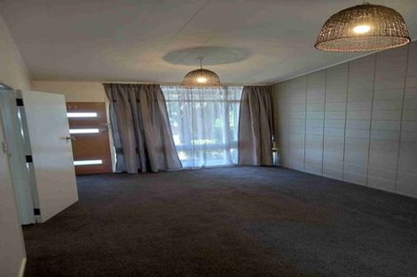 Photo of property in 10 Clendon Court, Roslyn, Palmerston North, 4414