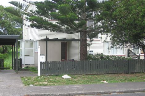 Photo of property in 16-18 Cadness Street, Northcote, Auckland, 0627