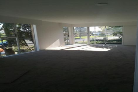 Photo of property in 32 Walworth Avenue, Pakuranga Heights, Auckland, 2010