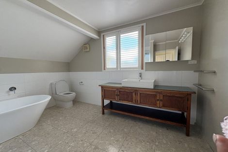 Photo of property in 5 Tiri Road, Takapuna, Auckland, 0620
