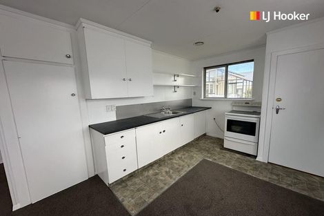 Photo of property in 105 Macandrew Road, South Dunedin, Dunedin, 9012