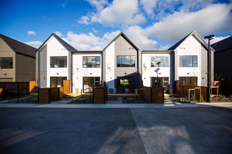 Photo of property in 7 Resnik Crescent, Kumeu, 0810