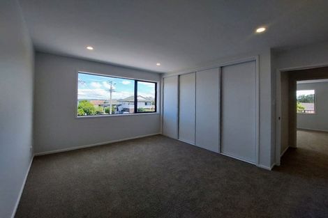 Photo of property in 1/122a Bucklands Beach Road, Bucklands Beach, Auckland, 2012