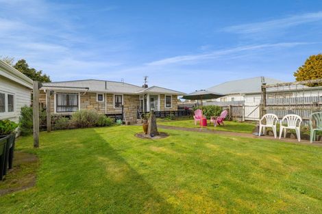 Photo of property in 21 Mills Street, Eltham, 4322