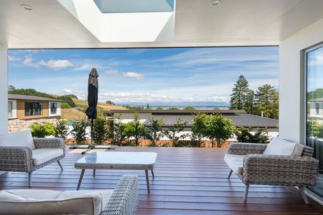 Photo of property in 22 Hill Tops Way, Stoke, Nelson, 7011