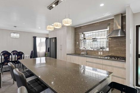 Photo of property in 5 Kepler Place, Clover Park, Auckland, 2019