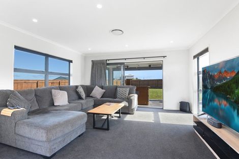 Photo of property in 4 Rosemount Road, Waverley, 4591
