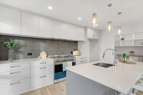 Photo of property in 68 Kakariki Grove, Waikanae, 5036