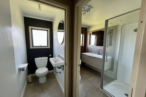Photo of property in 32 Christian Road, Swanson, Auckland, 0614