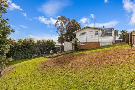 Photo of property in 18 Lilburn Crescent, Massey, Auckland, 0614