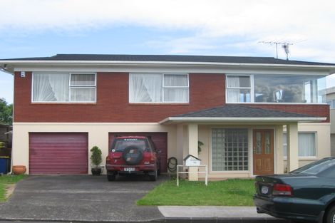 Photo of property in 12 Mcbreen Avenue, Northcote, Auckland, 0627