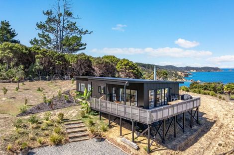 Photo of property in 9 Elizabeth Point Road, Kawau Island, 0920