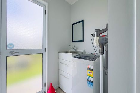 Photo of property in 1 Ohinemuri Place, Paeroa, 3600