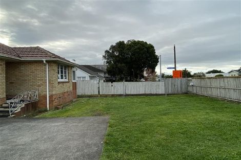 Photo of property in 1/32 Great South Road, Papakura, 2110