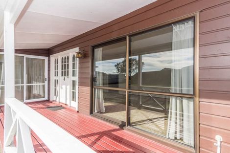 Photo of property in 170 Titirangi Road, New Lynn, Auckland, 0600