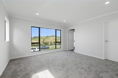 Photo of property in 104 Godfrey Drive, Orewa, 0931