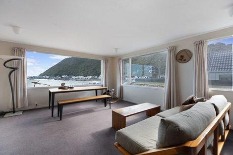 Photo of property in 44 Owhiro Bay Parade, Owhiro Bay, Wellington, 6023